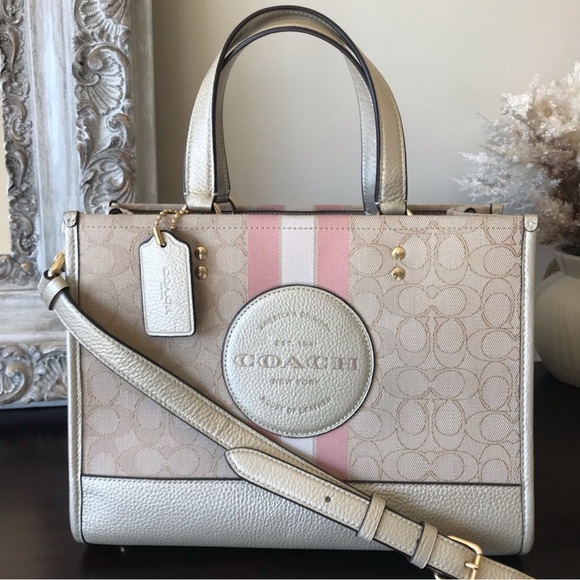 Reserved * - Picture 1 of 6